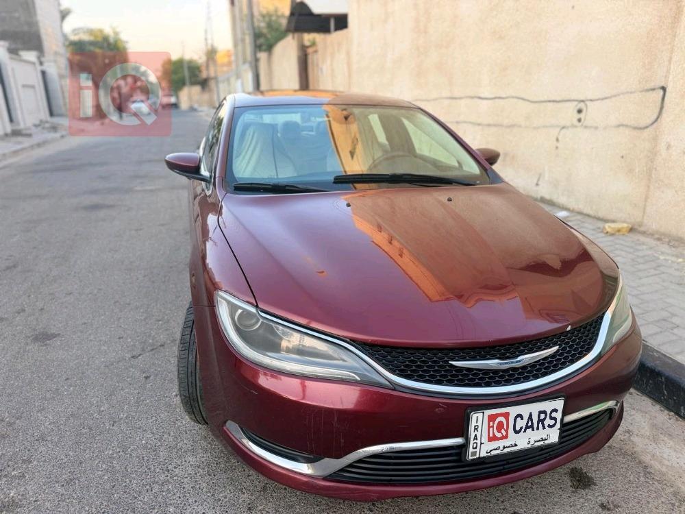Chrysler 200